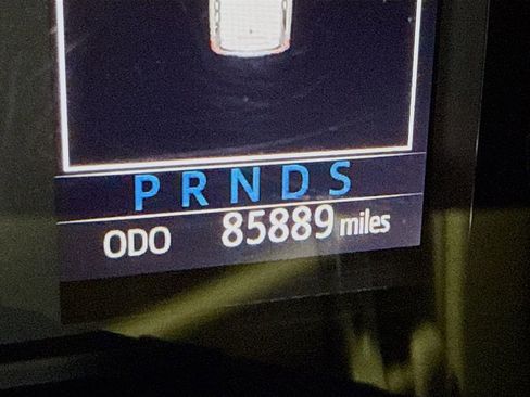 Used 2020 Toyota Sequoia Platinum image 4