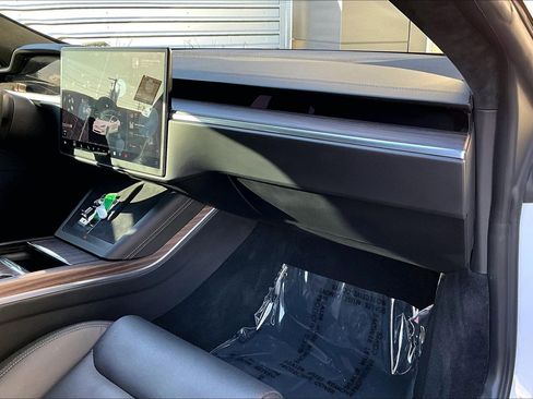 Used 2022 Tesla Model S image 15