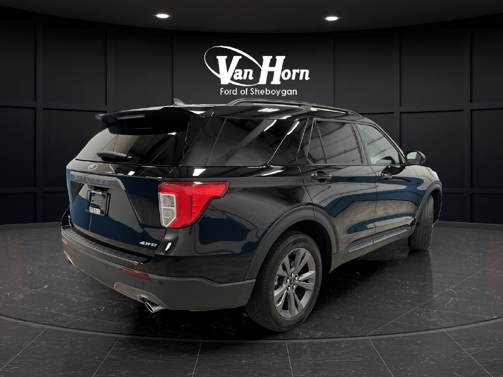 Used 2023 Ford Explorer XLT w/ Equipment Group 202A AWD/4WD image 7