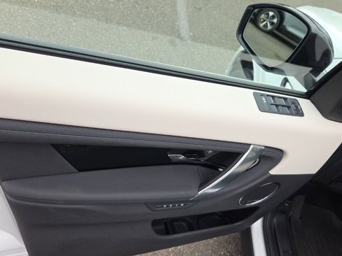 Certified 2024 Land Rover Discovery Sport S image 11