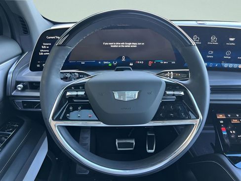 Used 2026 Cadillac Vistiq Sport image 16