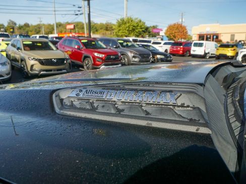 Used 2020 Chevrolet Silverado 2500 LTZ w/ LTZ Premium Package image 10