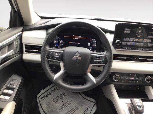 Used 2023 Mitsubishi Outlander SEL FWD image 16