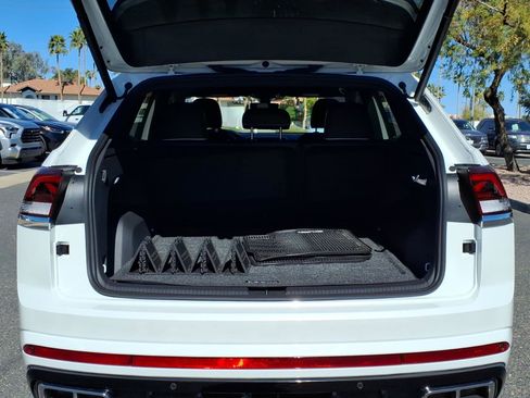 Certified 2025 Volkswagen Atlas Cross Sport SEL Premium R-Line image 17