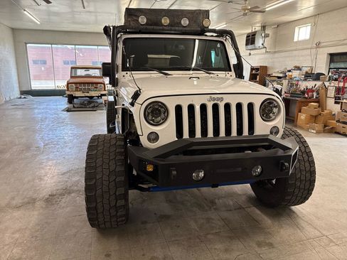 Used 2017 Jeep Wrangler Unlimited Sport w/ Quick Order Package 24S AWD/4WD image 68