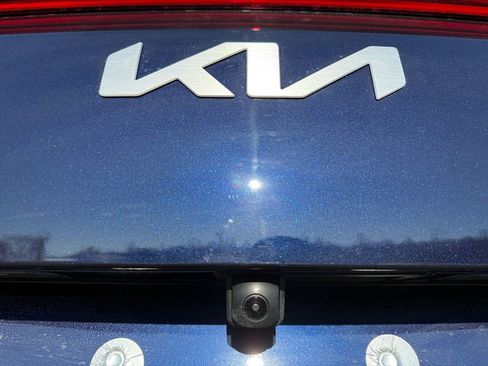 New 2026 Kia Carnival EX FWD image 17