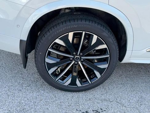 New 2026 Volvo XC90 T8 Plus w/ Protection Package image 4
