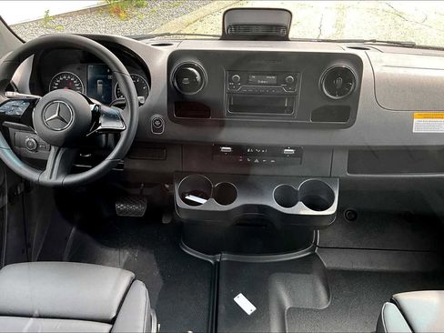 New 2025 Mercedes-Benz Sprinter 2500 image 8