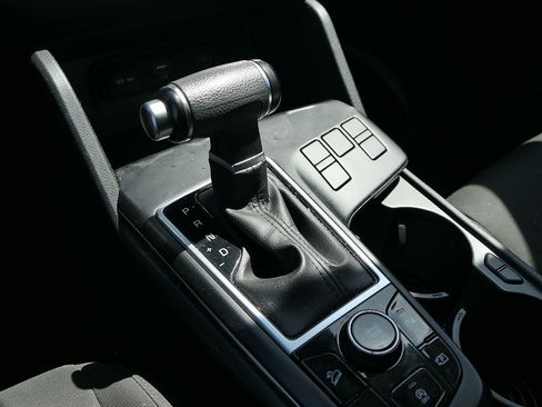 Used 2023 Kia Sportage LX FWD image 19
