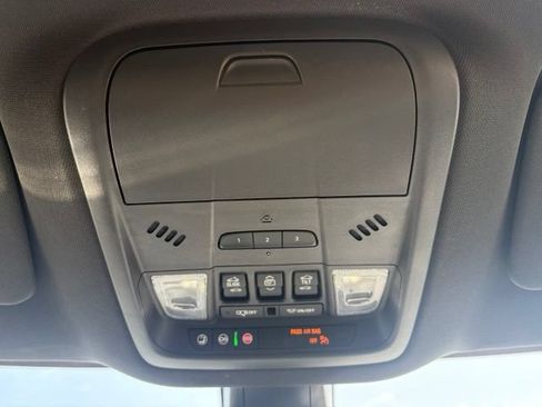 Used 2024 Buick Enclave Essence w/ Experience Buick Package AWD/4WD image 28
