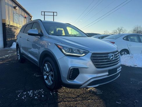 Used 2017 Hyundai Santa Fe SE w/ Cargo Package image 7