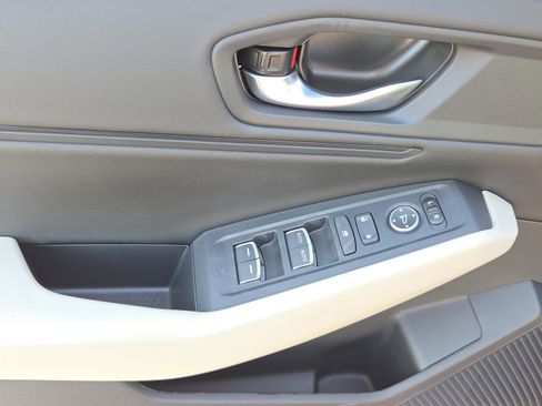 New 2025 Honda Accord SE image 15