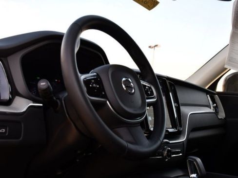 Certified 2025 Volvo XC60 B5 Plus w/ Climate Package image 10