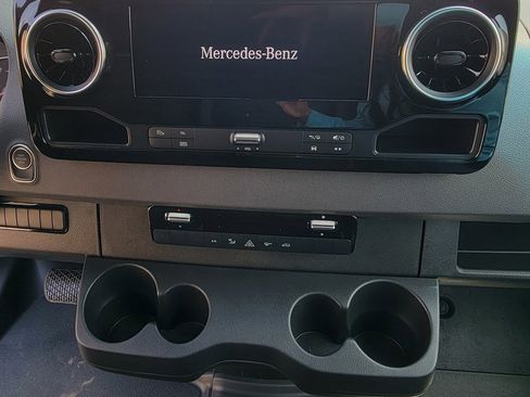 New 2025 Mercedes-Benz Sprinter 3500 image 11