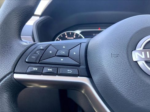 Used 2025 Nissan Altima 2.5 SV FWD image 24