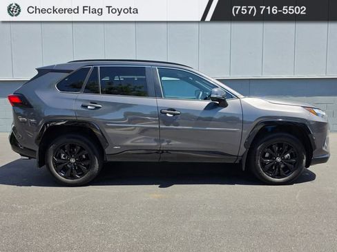 Used 2023 Toyota RAV4 SE w/ Convenience Package AWD/4WD image 6