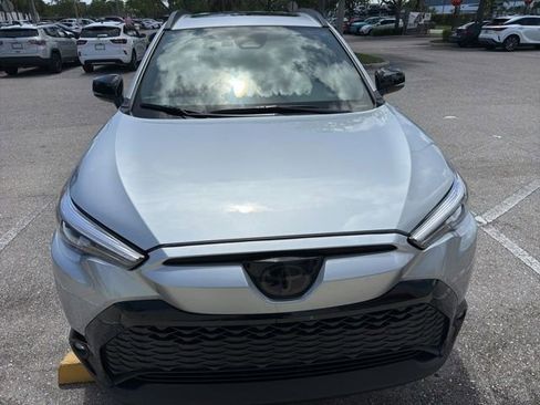 Used 2025 Toyota Corolla Cross AWD Hybrid w/ Convenience Package image 10