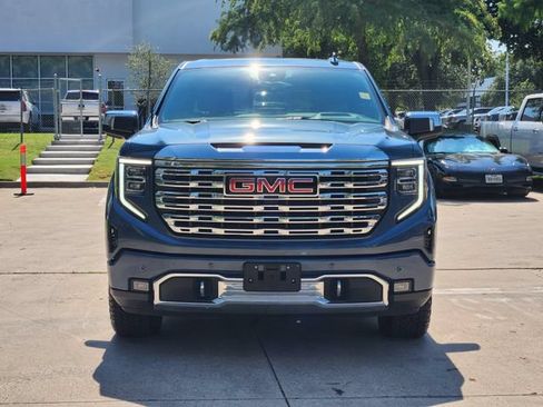Used 2025 GMC Sierra 1500 Denali w/ Technology Package AWD/4WD image 3