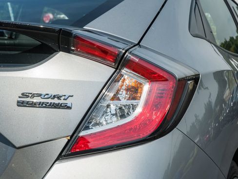 Used 2017 Honda Civic Sport Touring image 7