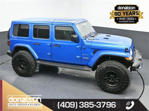 Used 2022 Jeep Wrangler Unlimited Sahara w/ Cold Weather Group image 18