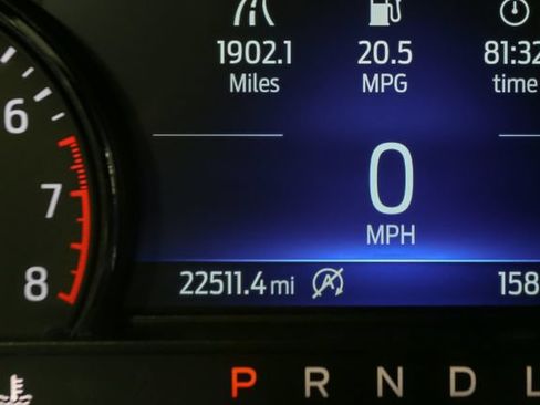 Used 2023 Ford Explorer XLT w/ Equipment Group 202A AWD/4WD image 33
