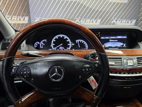 Used 2010 Mercedes-Benz S 550 4MATIC image 20