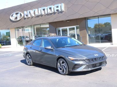 New 2025 Hyundai Elantra Limited