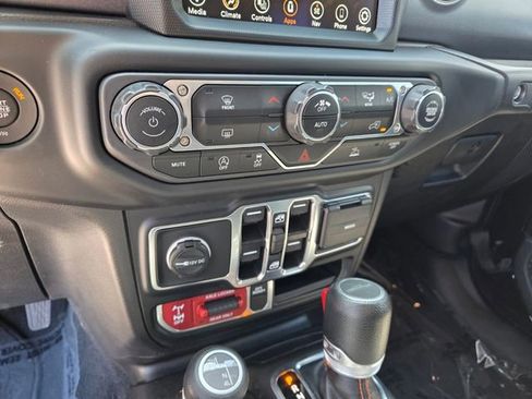 Certified 2023 Jeep Gladiator Mojave AWD/4WD image 24