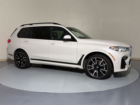 Used 2019 BMW X7 xDrive40i w/ Premium Package AWD/4WD image 6