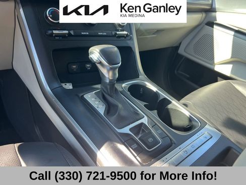 Certified 2024 Kia Carnival LX image 35