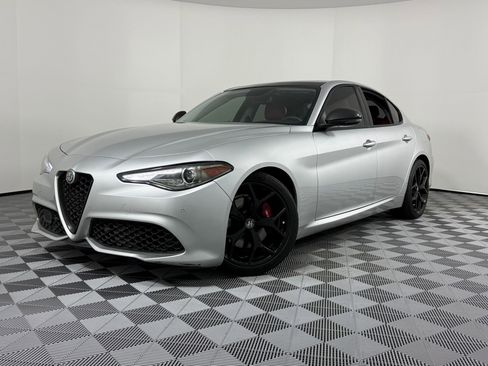 Used 2019 Alfa Romeo Giulia w/ Quick Order Package 22K Sport image 1