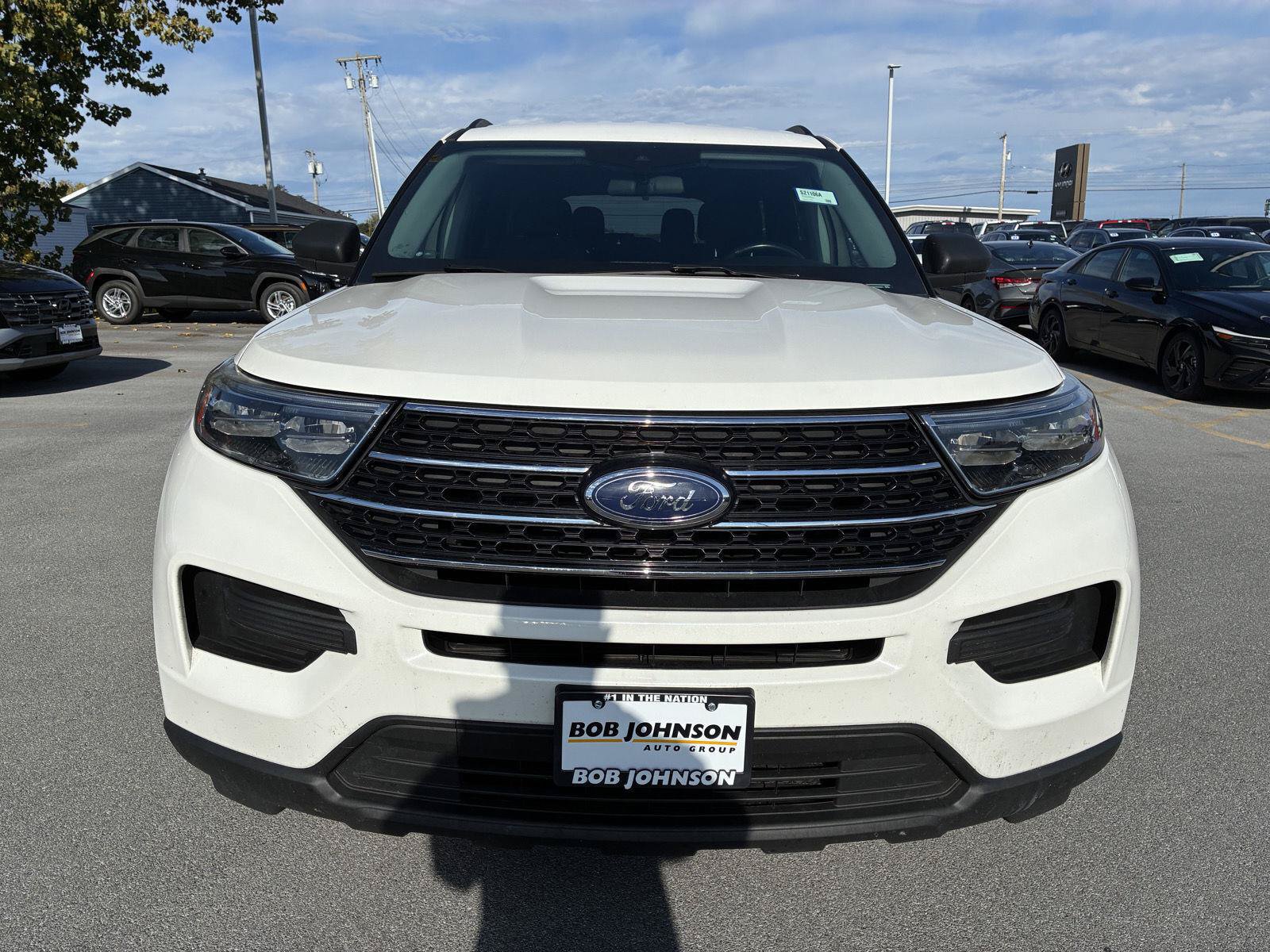 Used 2021 Ford Explorer XLT w/ Class III Trailer Tow Package AWD/4WD image 2