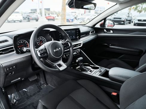 Used 2023 Kia K5 LXS image 2