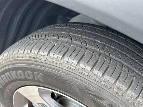 Used 2023 Honda Pilot EX-L image 10