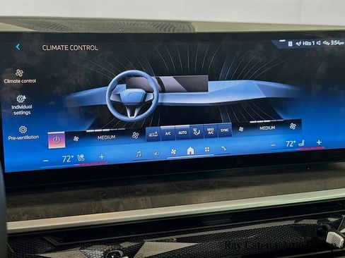 Used 2024 BMW X5 xDrive40i w/ Parking Assistance Package image 16