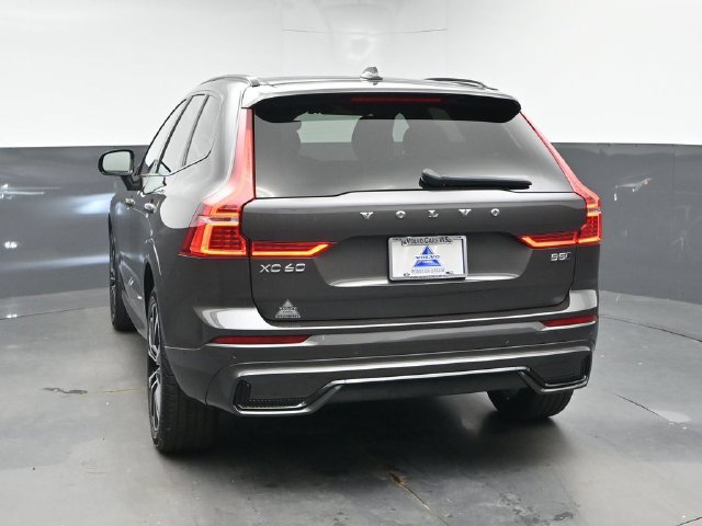 Used 2023 Volvo XC60 B5 Plus w/ Climate Package AWD/4WD image 7