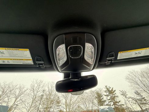 Used 2024 Jeep Compass Limited image 28