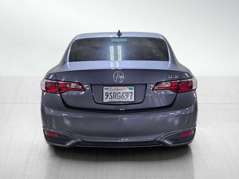 Used 2017 Acura ILX w/ AcuraWatch Plus Package FWD image 6