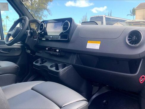 New 2025 Mercedes-Benz Sprinter 2500 image 11