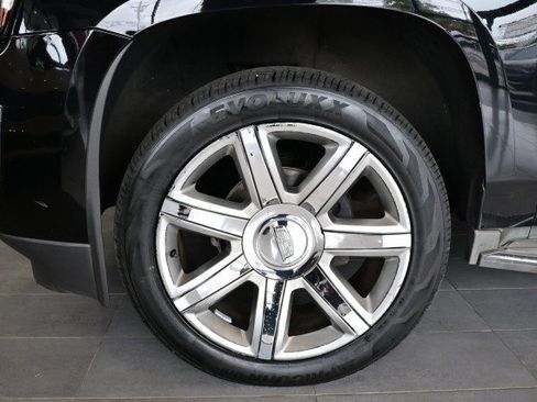 Used 2015 Cadillac Escalade Luxury AWD/4WD image 45