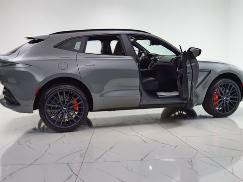 Used 2023 Aston Martin DBX AWD/4WD image 10