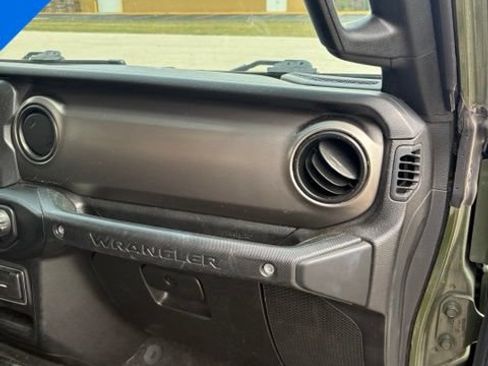 Used 2021 Jeep Wrangler Unlimited Sport AWD/4WD image 35