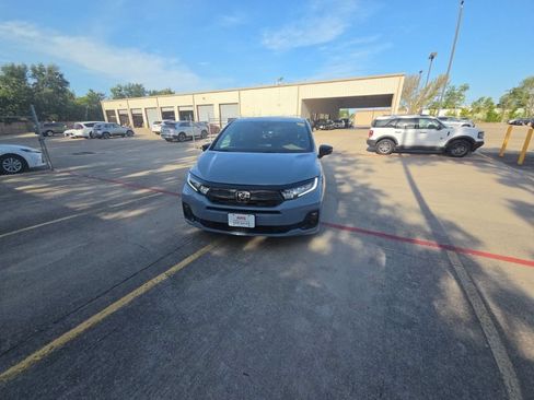 Used 2025 Honda Odyssey Sport-L image 5