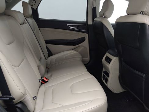 Used 2019 Ford Edge Titanium w/ Cold Weather Package FWD image 19