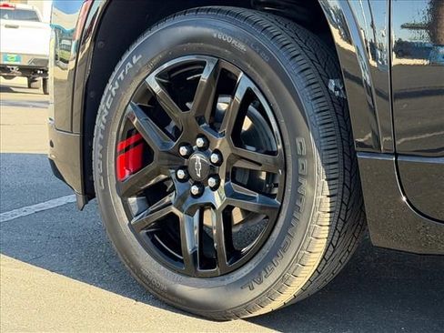 Certified 2023 Chevrolet Traverse Premier w/ Redline Edition FWD image 26