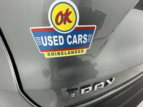 Used 2025 Chevrolet Trax LT FWD image 29