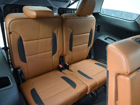 Used 2020 GMC Acadia AT4 image 7