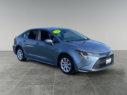 Used 2025 Toyota Corolla LE FWD image 7