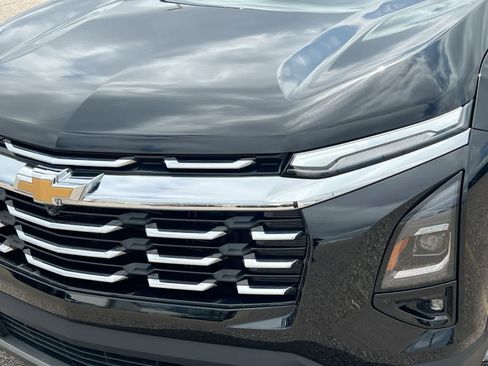 Used 2025 Chevrolet Equinox LT w/ Safety and Technology Package image 11