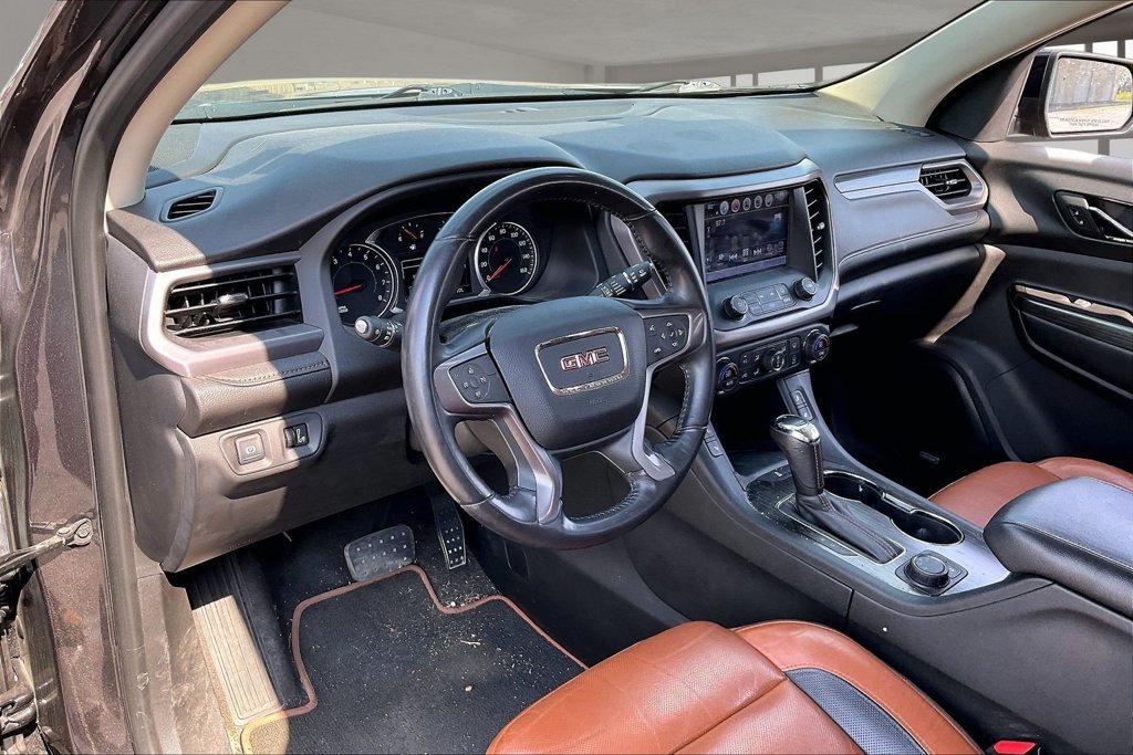Used 2017 GMC Acadia SLT AWD/4WD image 15